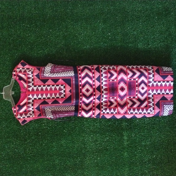 Geometric Print Pink Dress - Picture 4 of 4